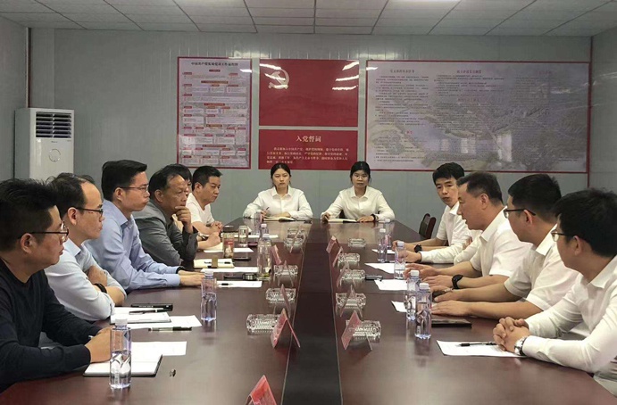 弋陽縣委書記陳敏蒞臨公司生態(tài)修復項目調(diào)研指導691.jpg